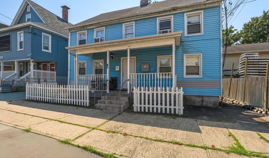 45 Columbia St, Bridgeport, CT 06604 - 2 Beds, 1 Bath