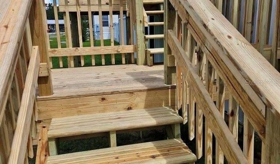 55744 HOLIDAY Cir, Astor, FL 32102 - 4 Beds, 2 Bath