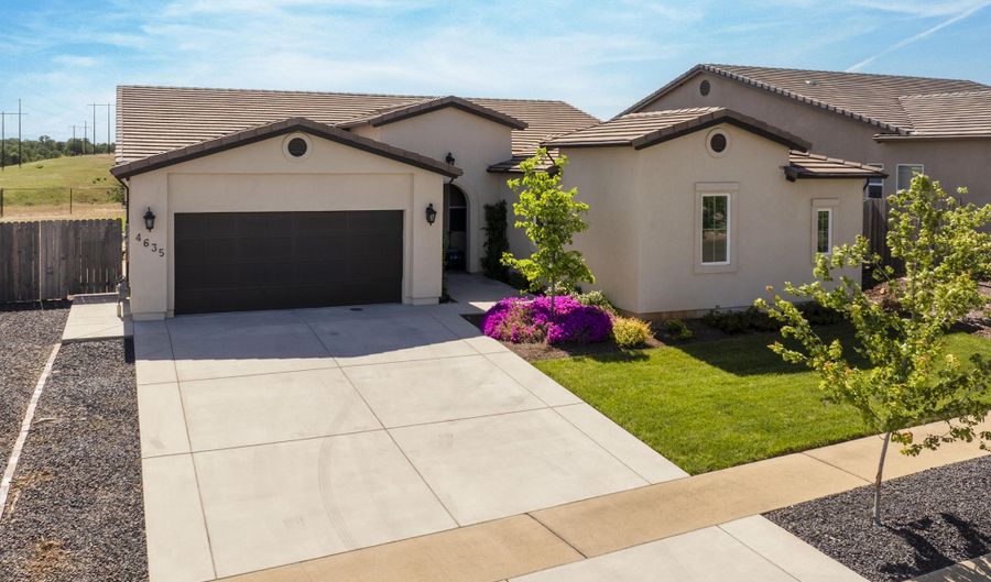 4635 Pleasant Hills Dr, Anderson, CA 96007 - 4 Beds, 3 Bath