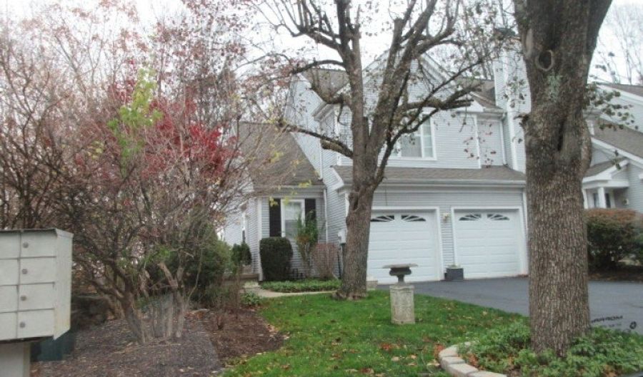 15 Ajax Ct, Allamuchy Twp., NJ 07840 - 2 Beds, 2 Bath