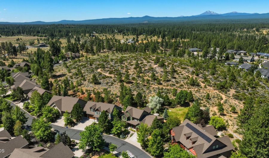 60875 Goldenwood Loop, Bend, OR 97702 - 4 Beds, 3 Bath