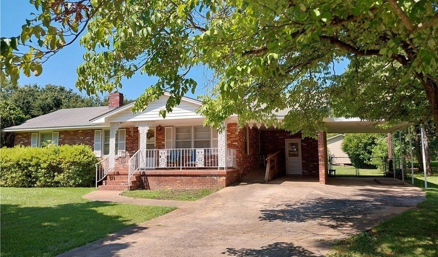 202 Ashley Ave, Anderson, SC 29624 - 4 Beds, 2 Bath