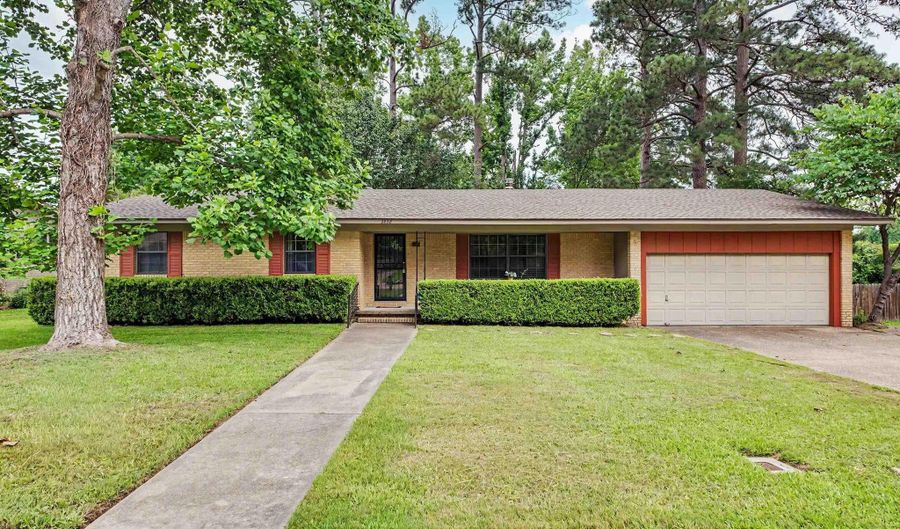 2838 Sylvia St, Arkadelphia, AR 71923 - 3 Beds, 2 Bath