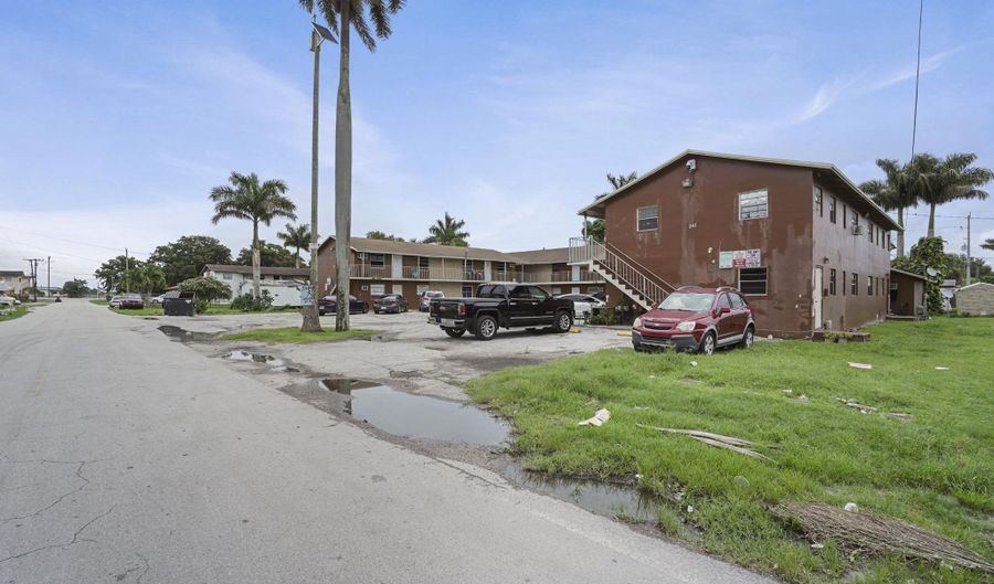 241 NW 11th 1 St 13, Belle Glade, FL 33430 - 0 Beds, 17 Bath