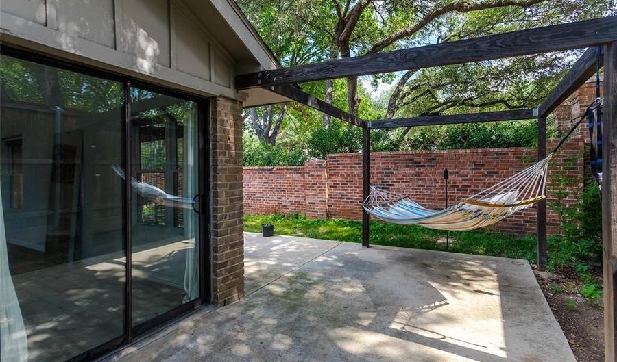 14902 Le Grande Dr, Addison, TX 75001 - 3 Beds, 3 Bath