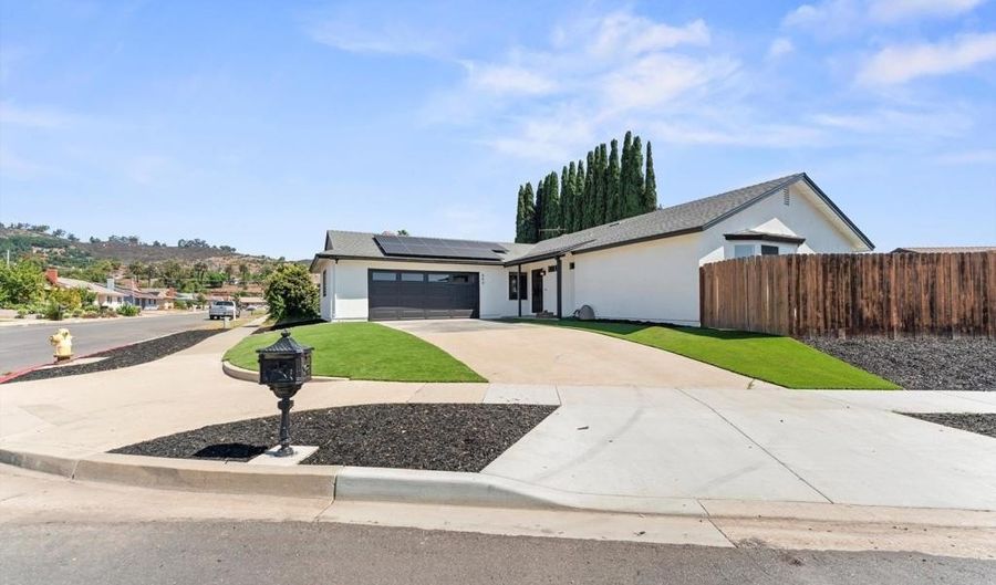 840 Paula St, Escondido, CA 92027 - 3 Beds, 2 Bath