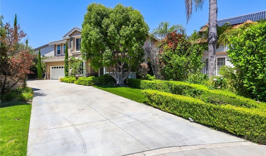 11 Heartwood Way, Aliso Viejo, CA 92656 - 6 Beds, 3 Bath