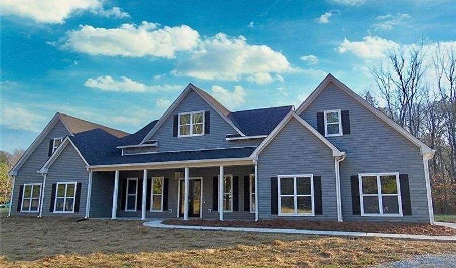 587 Piedmont, Barnesville, GA 30204 - 5 Beds, 4 Bath