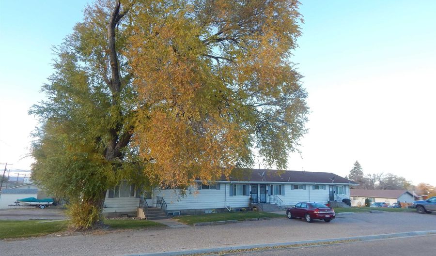 635 Calder Ave, American Falls, ID 83211 - 8 Beds, 4 Bath