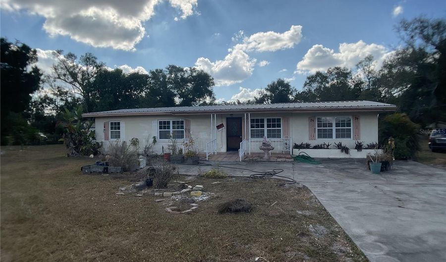 1097 SW ANITA St, Arcadia, FL 34266 - 4 Beds, 2 Bath