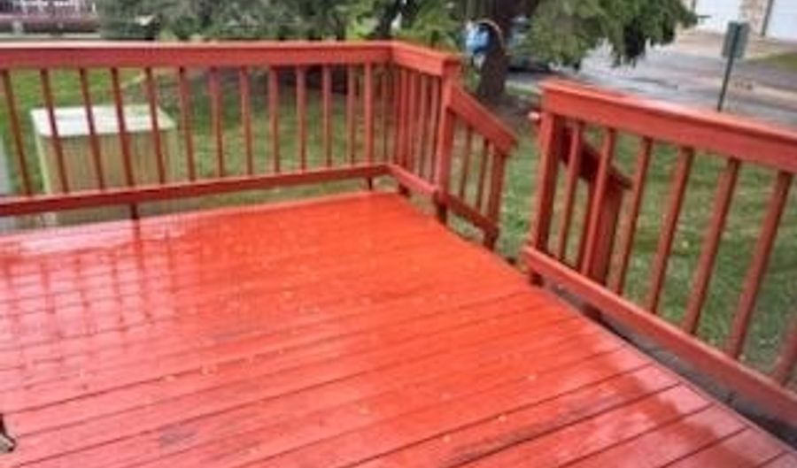 14823 Paris Ct, Allen Park, MI 48101 - 2 Beds, 2 Bath