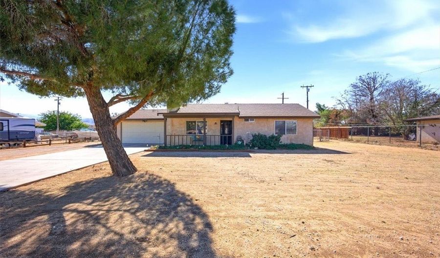 21215 Sandia, Apple Valley, CA 92308 - 2 Beds, 2 Bath