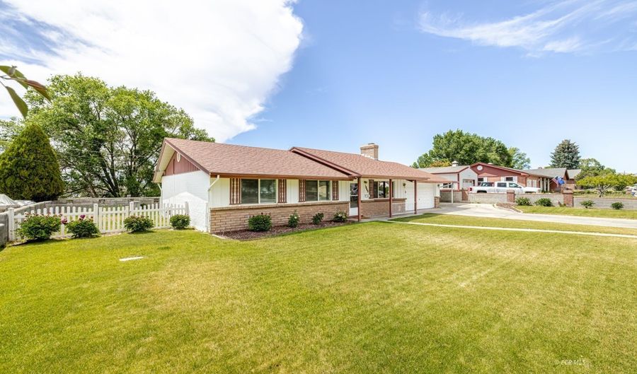1045 Dotta Dr, Elko, NV 89801 - 3 Beds, 2 Bath