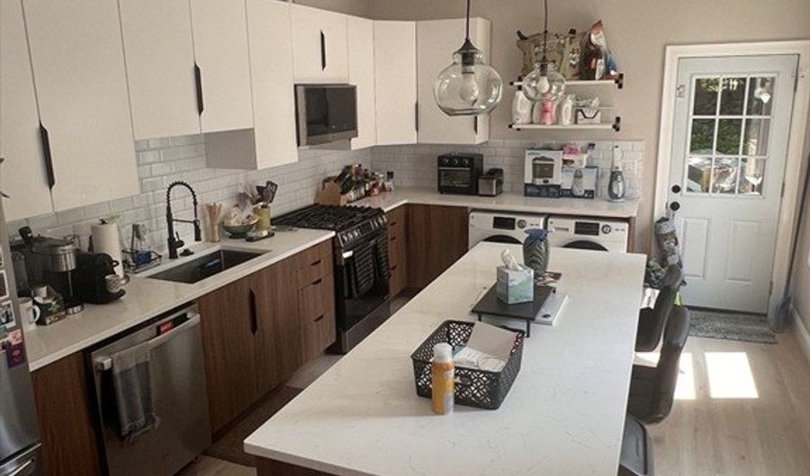 9 Dennison 2, Boston, MA 02119 - 4 Beds, 2 Bath