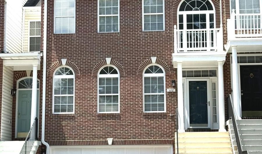 5287 BALLYCASTLE Cir, Alexandria, VA 22315 - 3 Beds, 4 Bath