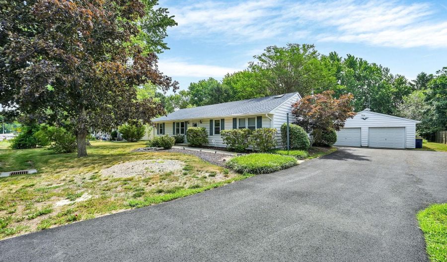 290 BOWERS BEACH Rd, Frederica, DE 19946 - 3 Beds, 2 Bath