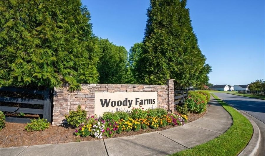 63 Woody Way NW, Adairsville, GA 30103 - 4 Beds, 3 Bath