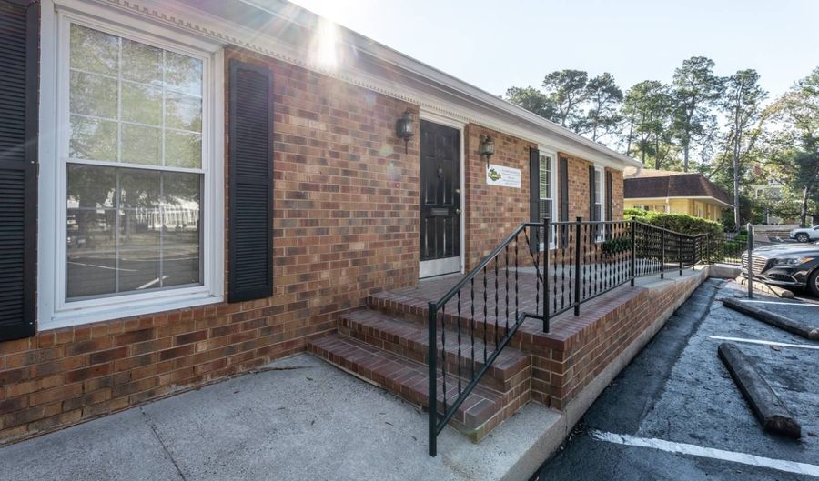 306 LAURENS St NW, Aiken, SC 29801 - 0 Beds, 4 Bath