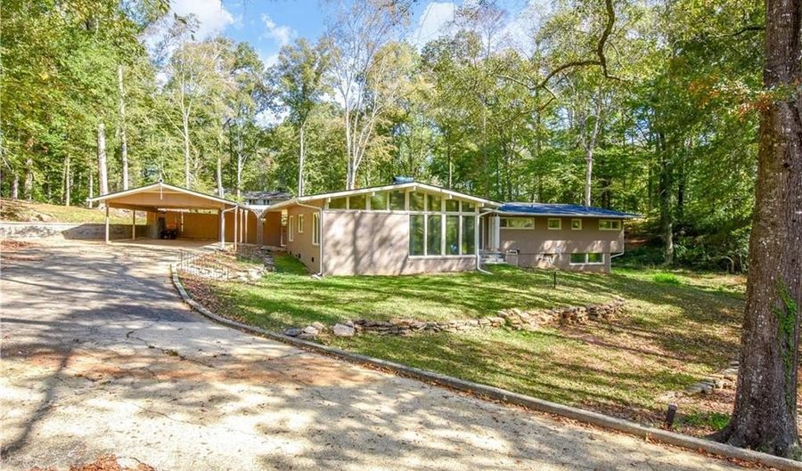 1500 LAKE Cir, Alexander City, AL 35010 - 3 Beds, 3 Bath