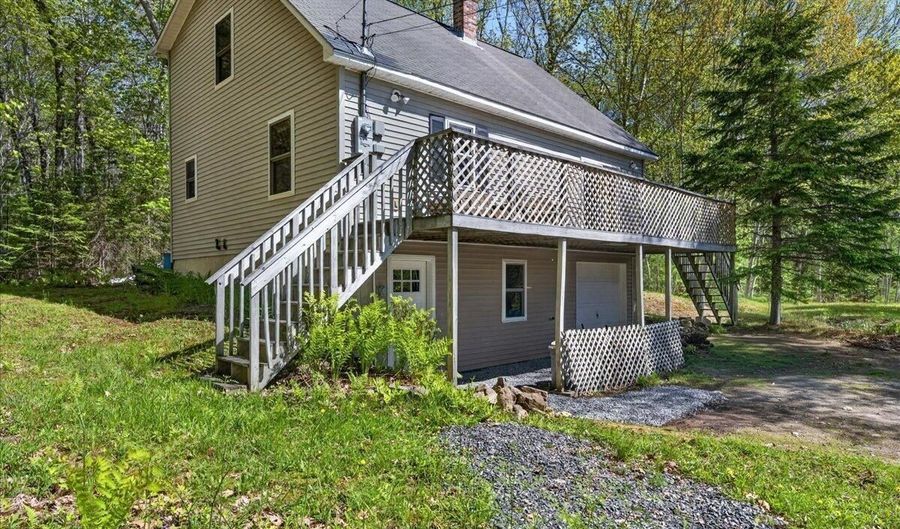571 Crooked Rd, Bar Harbor, ME 04609 - 3 Beds, 2 Bath