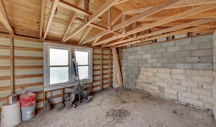 1206 N 5th St, Alpine, TX 79830 - 4 Beds, 3 Bath