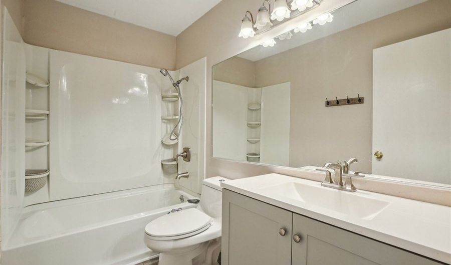 3018 W Cheryllyn Ln 10, Anaheim, CA 92804 - 3 Beds, 2 Bath