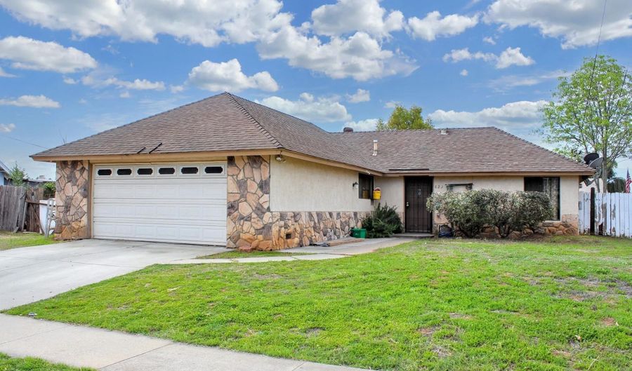 629 Pitman St, Escondido, CA 92027 - 3 Beds, 2 Bath