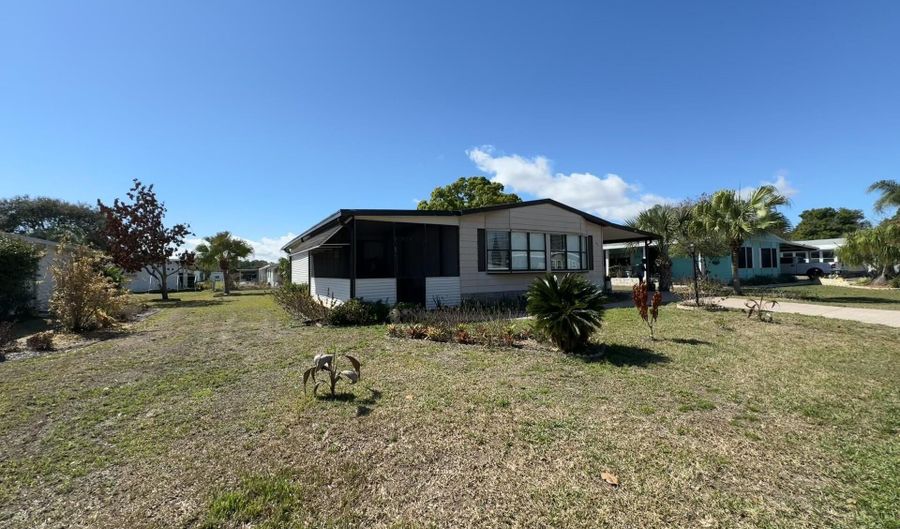 915 Hemlock St, Barefoot Bay, FL 32976 - 2 Beds, 2 Bath