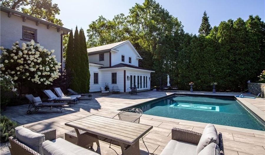 443 Bellevue Ave, Newport, RI 02840 - 5 Beds, 6 Bath