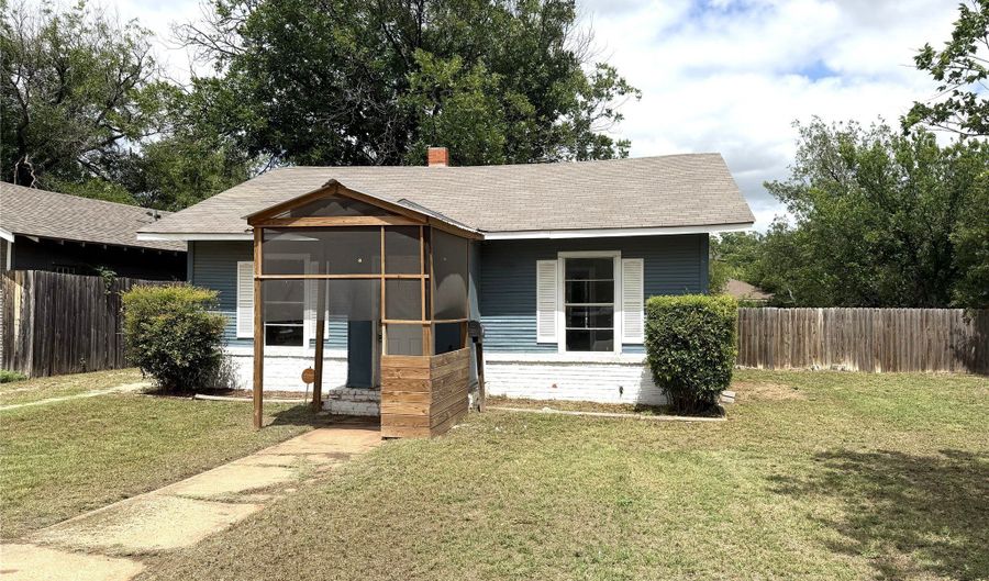 949 Palm St, Abilene, TX 79602 - 2 Beds, 1 Bath