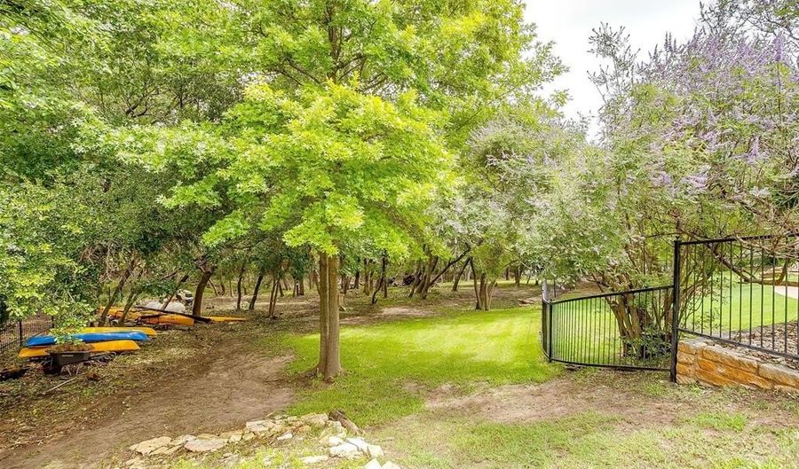 1717 Woodridge Ct, Aledo, TX 76008 - 4 Beds, 3 Bath