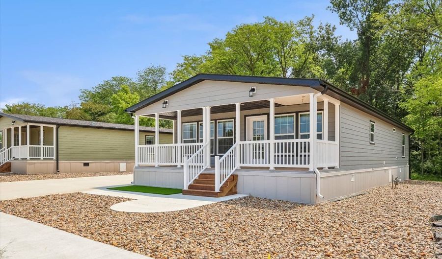 7368 NE BERWICK Dr 11, Ankeny, IA 50021 - 3 Beds, 2 Bath