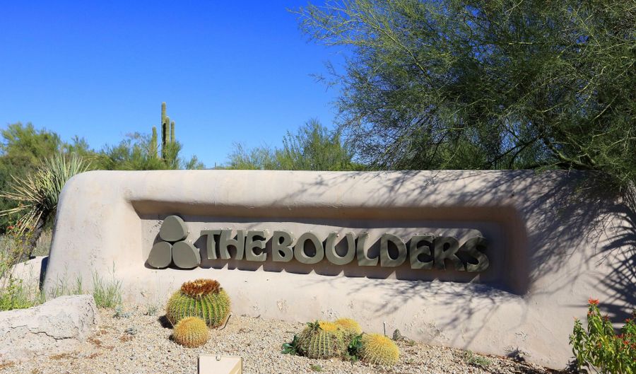1725 E STAGHORN Ln, Carefree, AZ 85377 - 2 Beds, 2 Bath