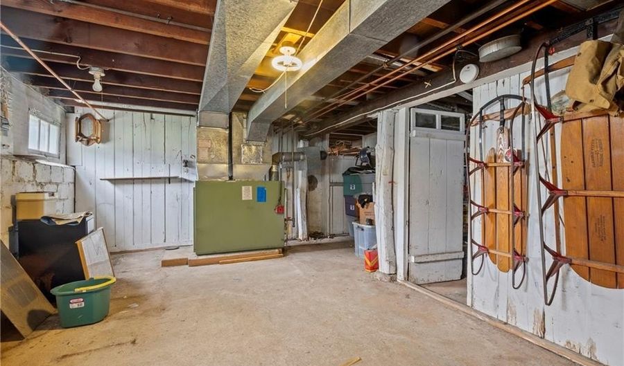 612 Great Rd, North Smithfield, RI 02896 - 6 Beds, 2 Bath