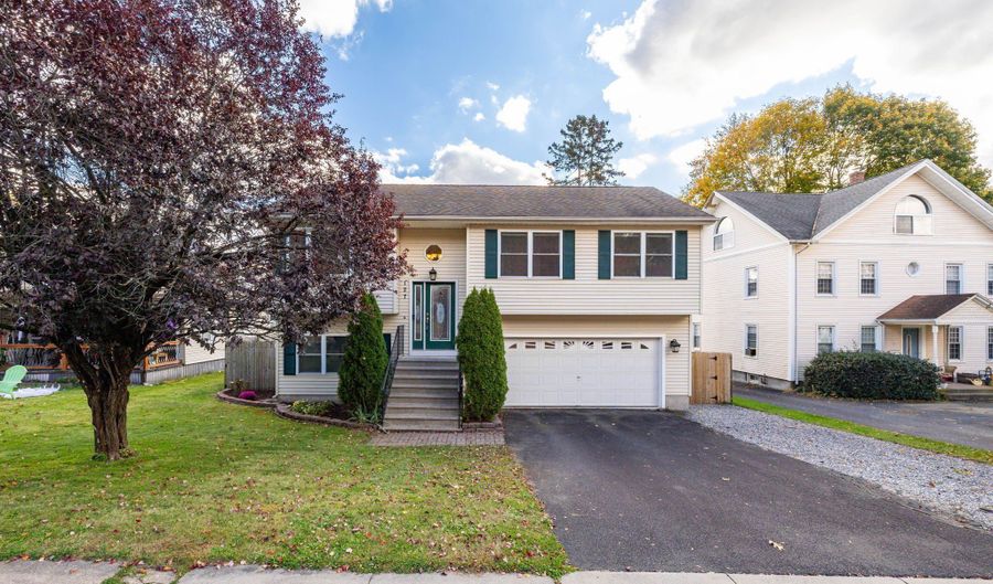 127 Curtiss St, Bristol, CT 06010 - 3 Beds, 3 Bath