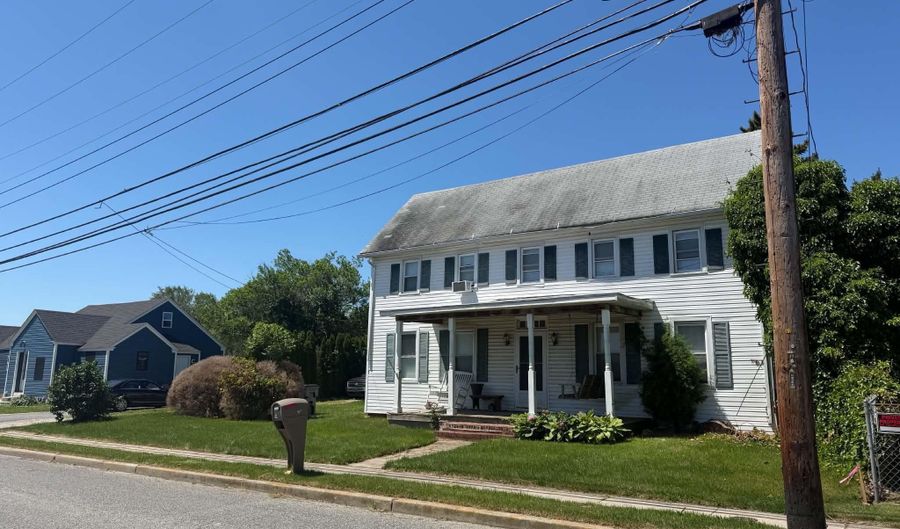 157 MAIN St, Dover, DE 19901 - 5 Beds, 3 Bath