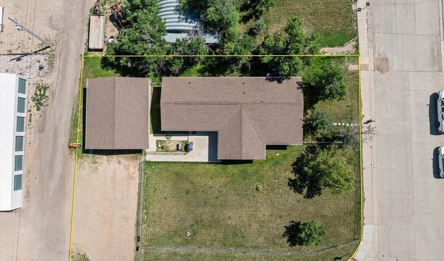 45 N 8th Ave, Belle Fourche, SD 57717 - 4 Beds, 2 Bath