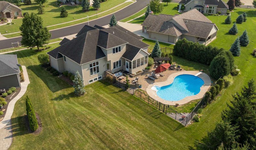 1205 N Dewey, Auburn, IN 46706 - 4 Beds, 4 Bath