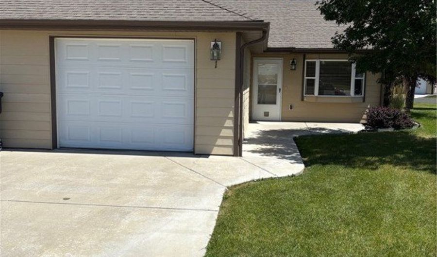 5329 Frontier Dr #1, Billings, MT 59101 - 2 Beds, 1 Bath