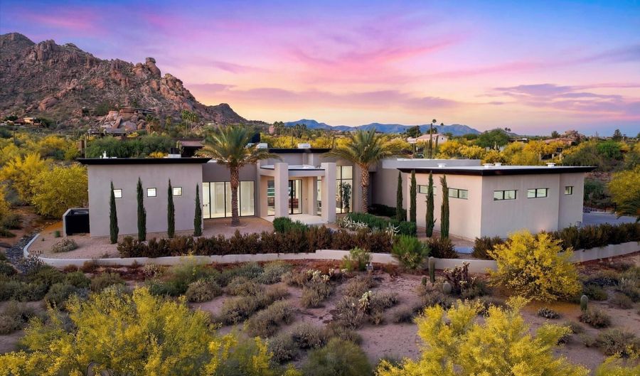 6816 E Stagecoach Pass, Carefree, AZ 85377 - 5 Beds, 5 Bath