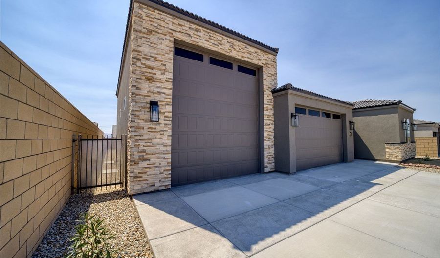 963 Athens Ct, Bullhead City, AZ 86429 - 3 Beds, 3 Bath