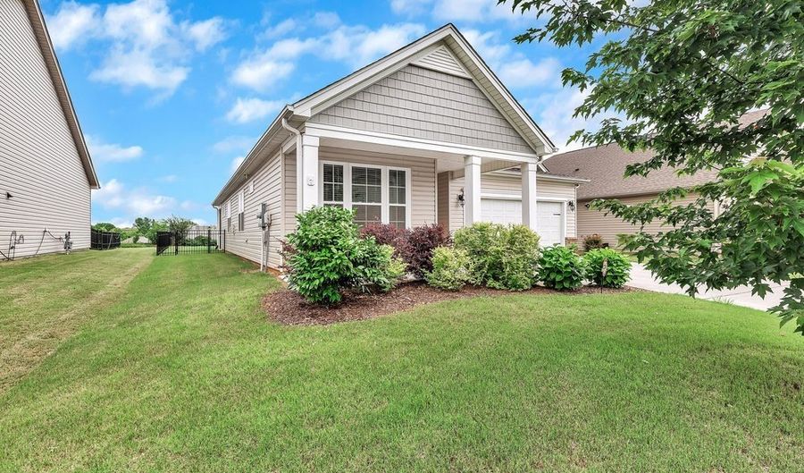 123 Cypress Hollow Dr, Anderson, SC 29621 - 3 Beds, 2 Bath
