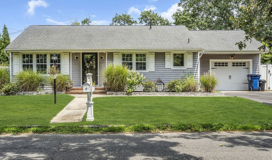 62 Birch St, Beachwood, NJ 08722 - 3 Beds, 3 Bath