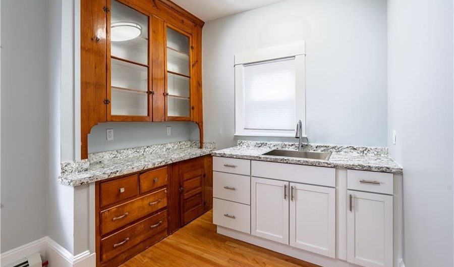 168 Waterman Ave, East Providence, RI 02914 - 9 Beds, 3 Bath