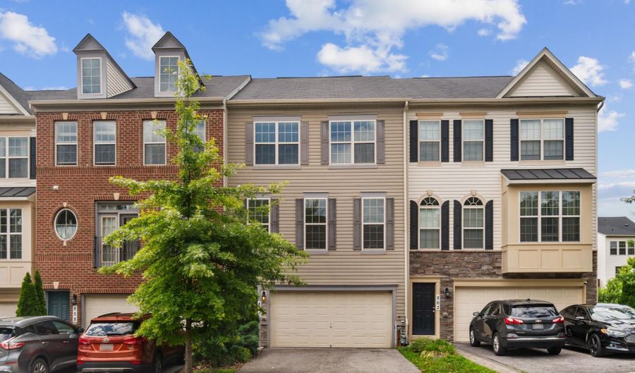 860 NANCY LYNN Ln, Arnold, MD 21012 - 4 Beds, 4 Bath