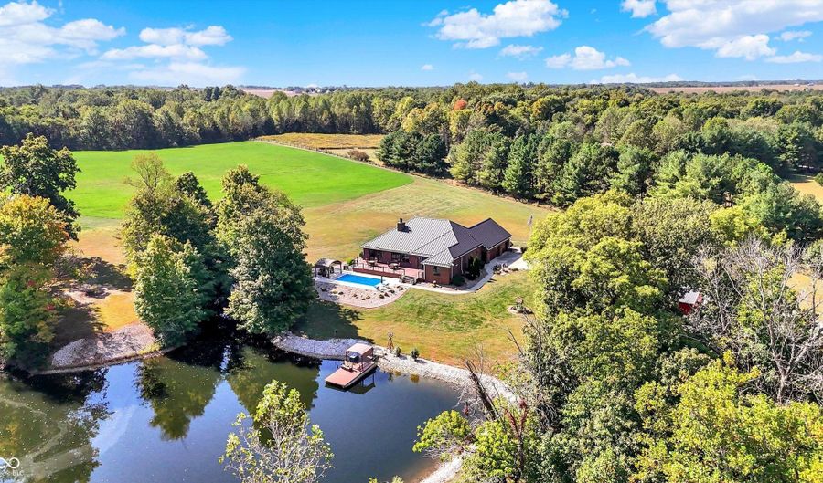 940 E County Road 825 N, Bainbridge, IN 46105 - 5 Beds, 4 Bath