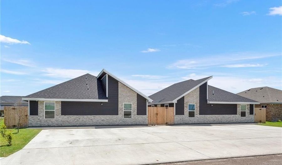 818 S Missouri St 2, Alton, TX 78572 - 2 Beds, 2 Bath