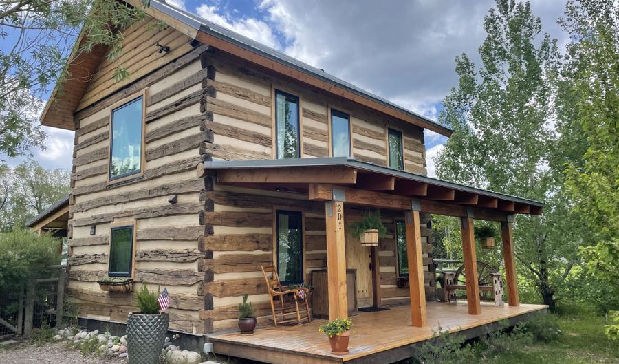 201 BLUE LAKE Cir, Alpine, WY 83128 - 1 Beds, 2 Bath
