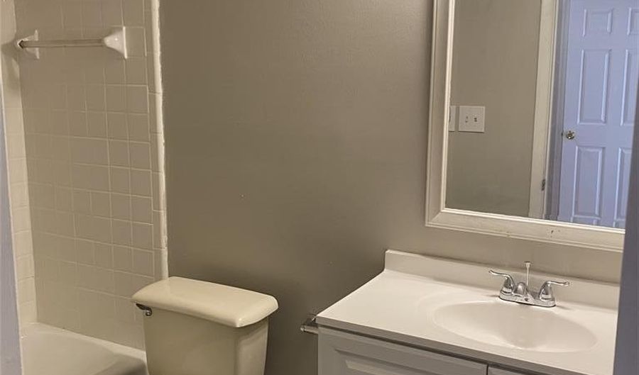 7916 CASA GRANDE Pl 124C, Alexandria, VA 22309 - 2 Beds, 2 Bath