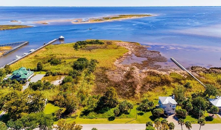 94 Bay Ave, Apalachicola, FL 32320 - 0 Beds, 0 Bath
